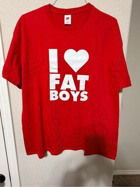 Red Adult Graphic Tee with White 'I ♥ FAT BOYS' Print